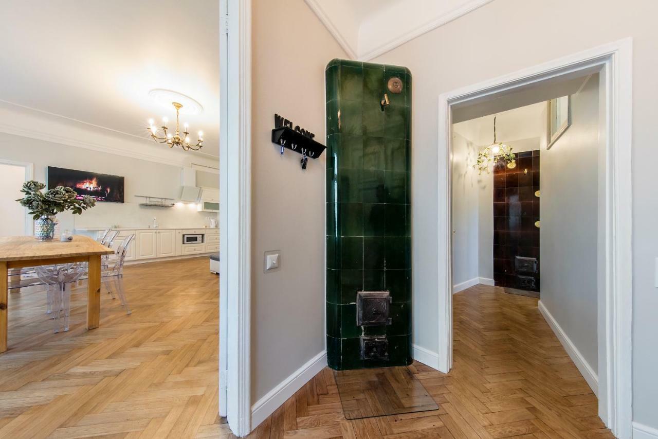 Modern History Apartment Tallinn Buitenkant foto