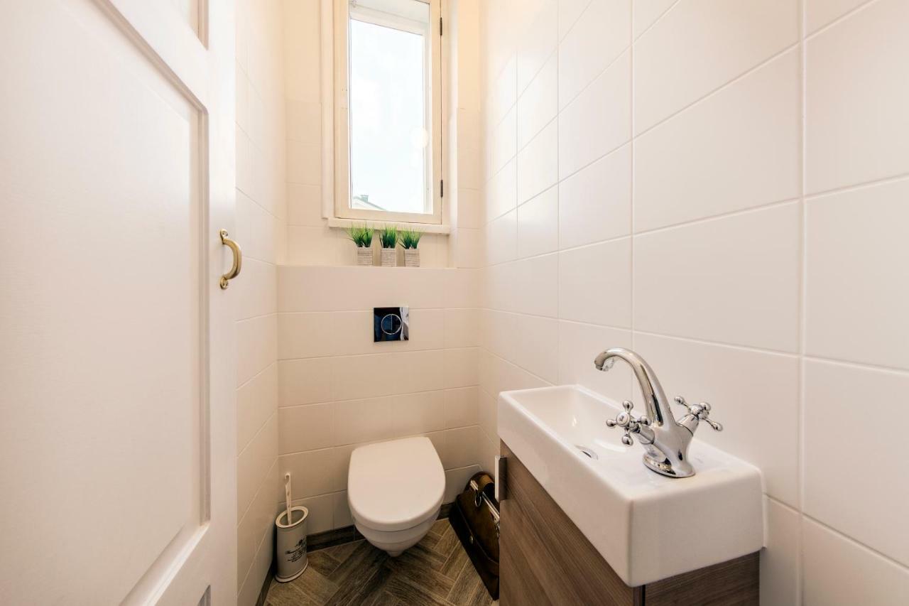 Modern History Apartment Tallinn Buitenkant foto