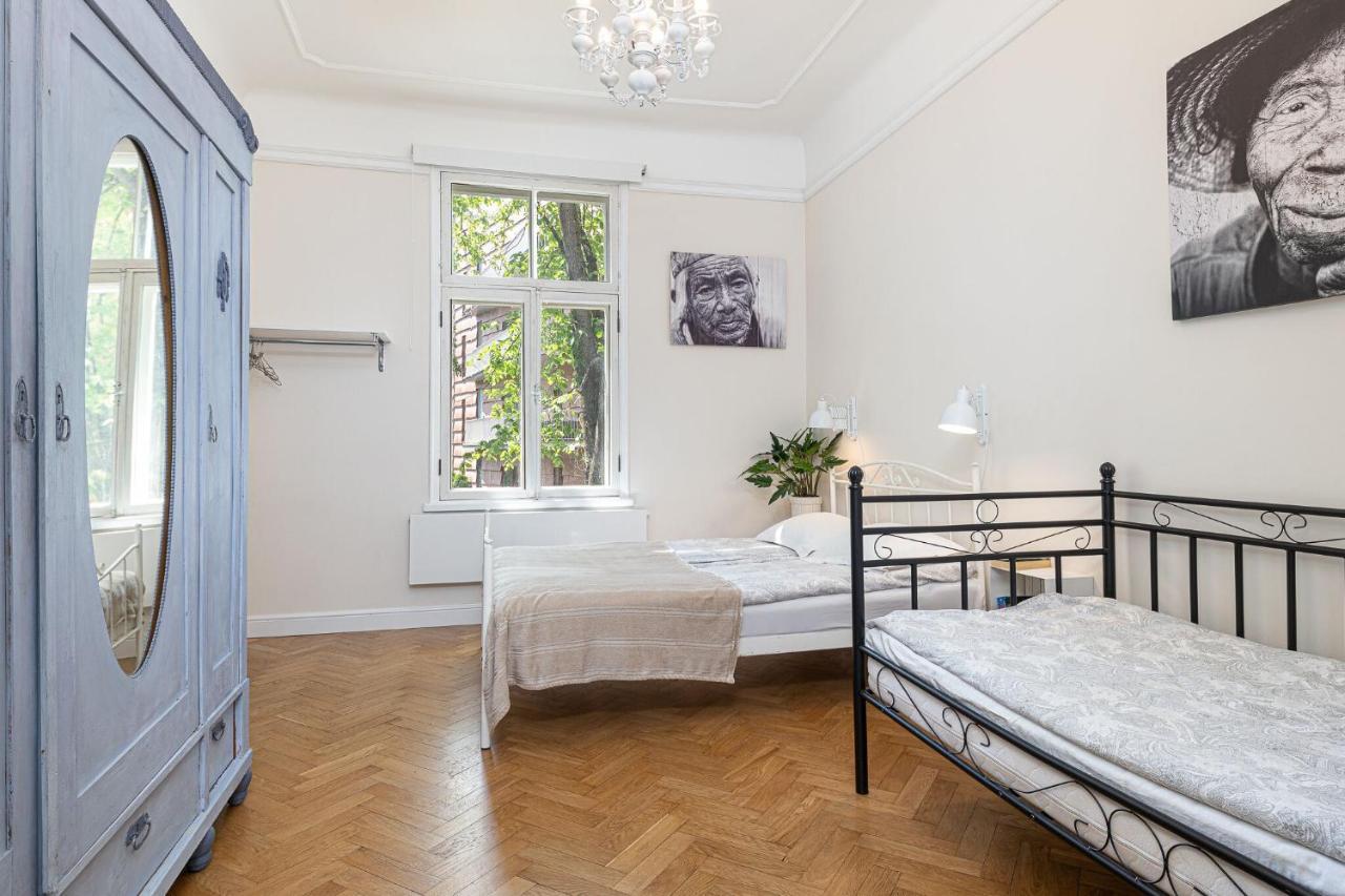 Modern History Apartment Tallinn Buitenkant foto